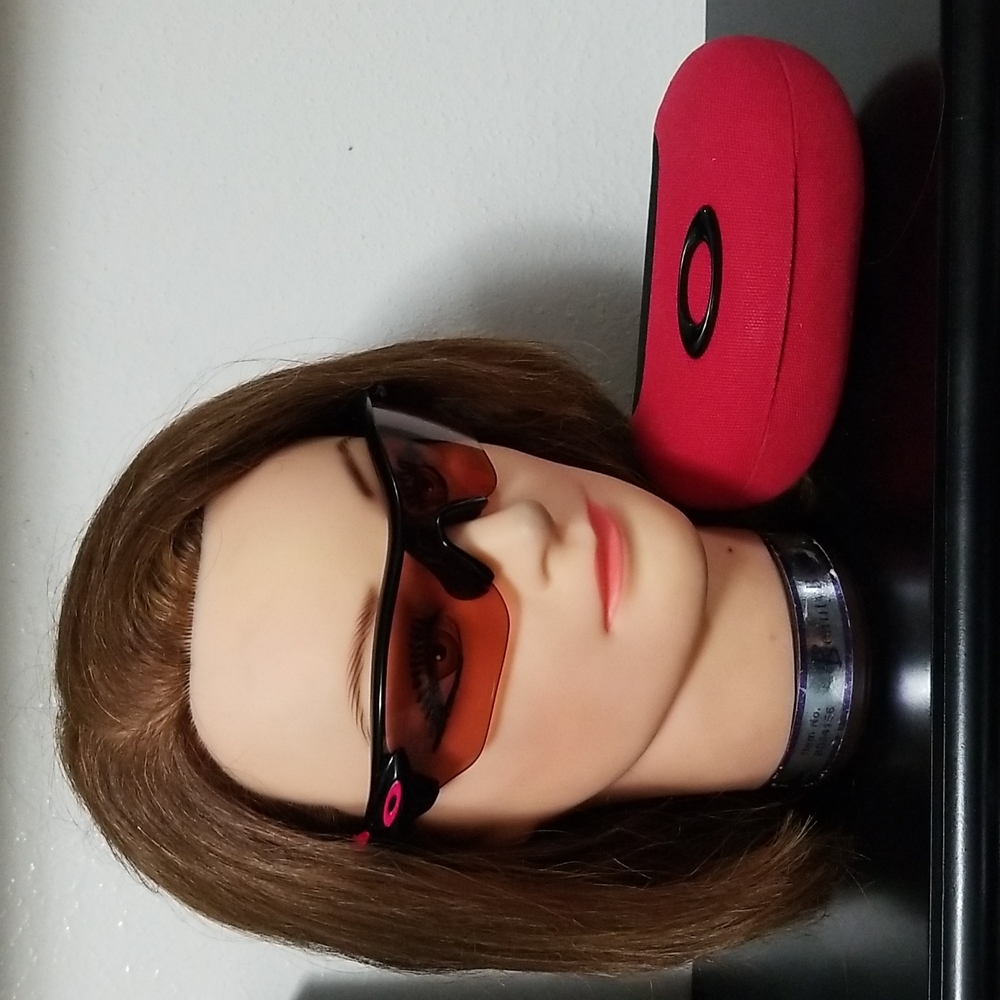 Oakley Sunglasses - Picture 4 of 8